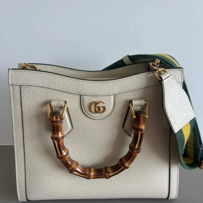 gucci-medium-diana-shopping-bag thumbnail 4