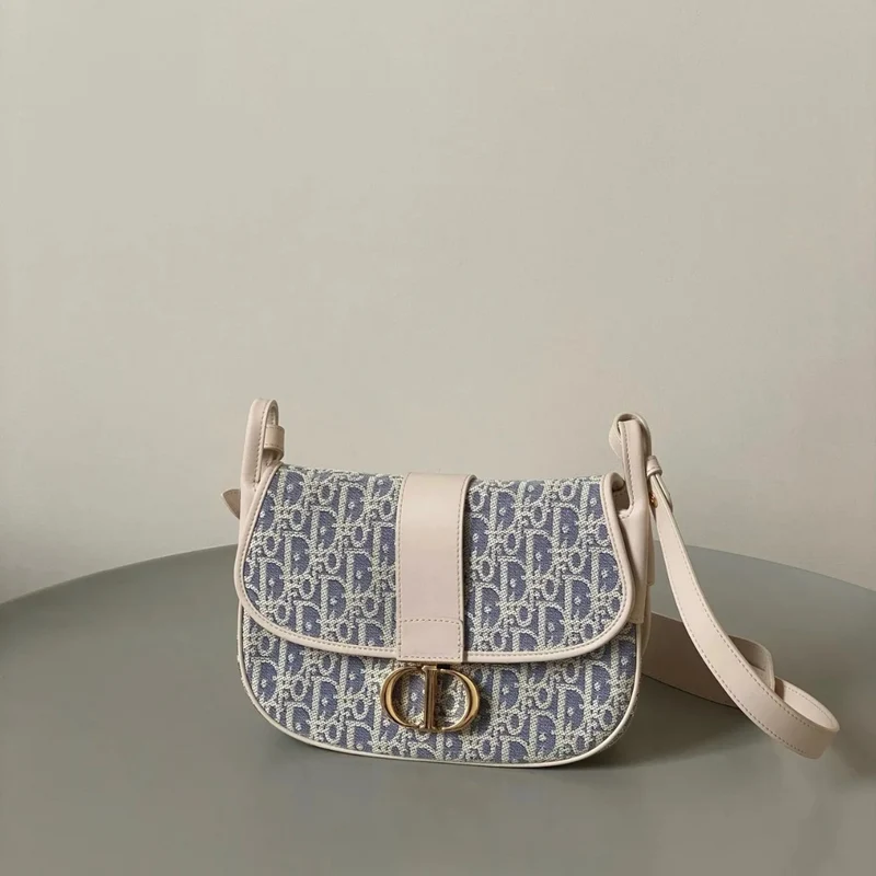 dior-30-montaigne-medium-bag thumbnail 5