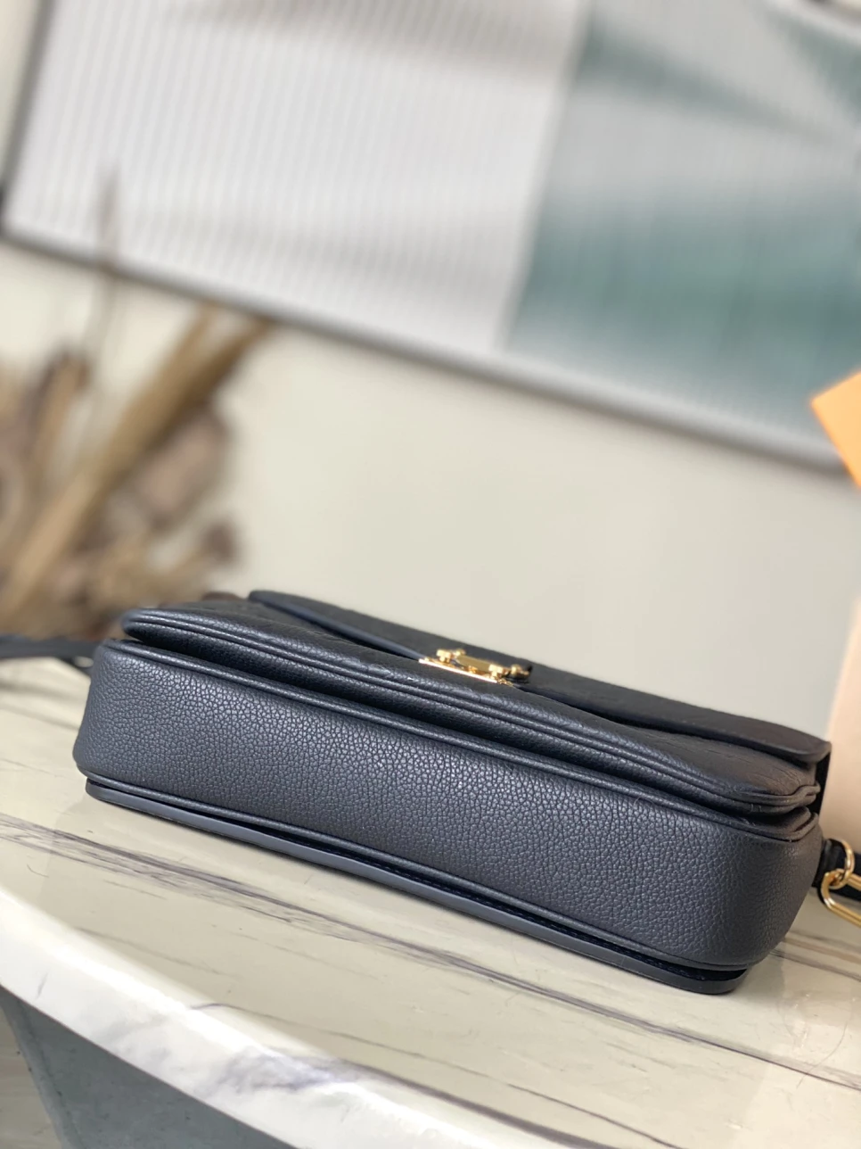 louis-vuitton-empreinte-monogram-leather-black-pochette-metis thumbnail 9