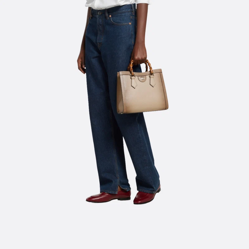 gucci-medium-diana-shopping-bag thumbnail 2