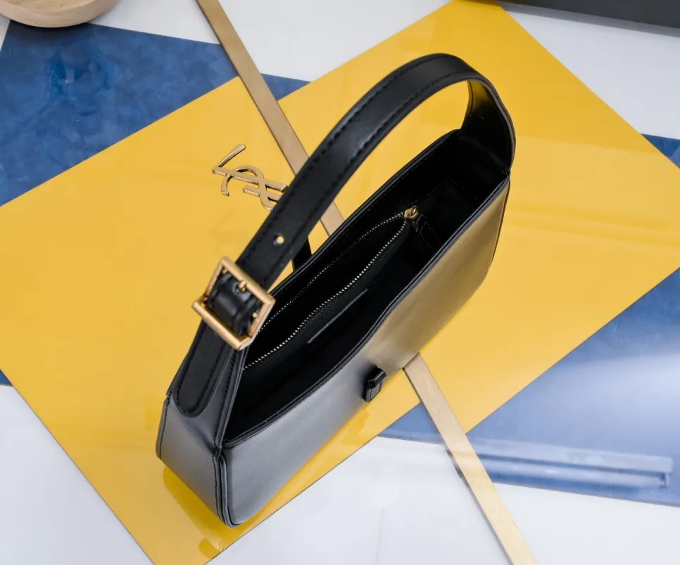 saint-laurent-ysl-the-5-to-7-hobo-bag-leather-black thumbnail 6