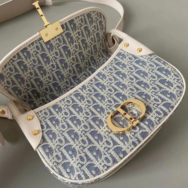 dior-30-montaigne-medium-bag thumbnail 10