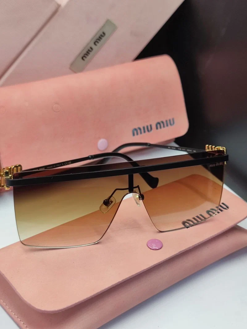 Sunglasses Miu Miu