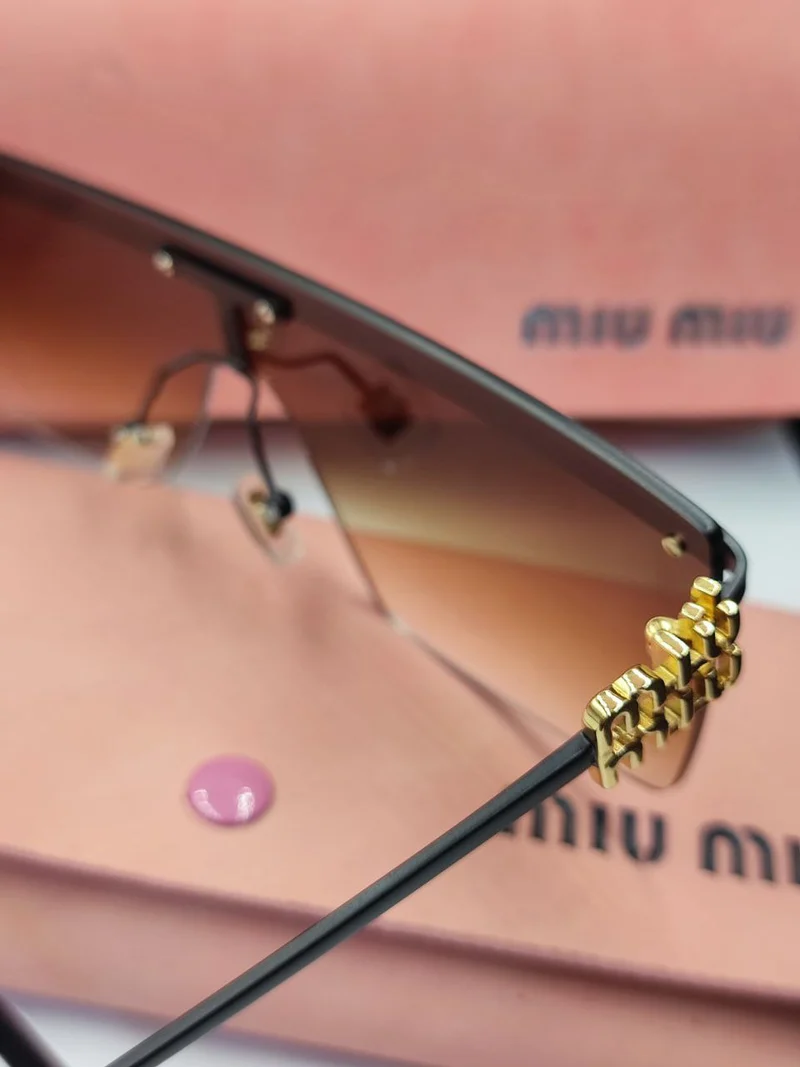 sunglasses-miu-miu thumbnail 3