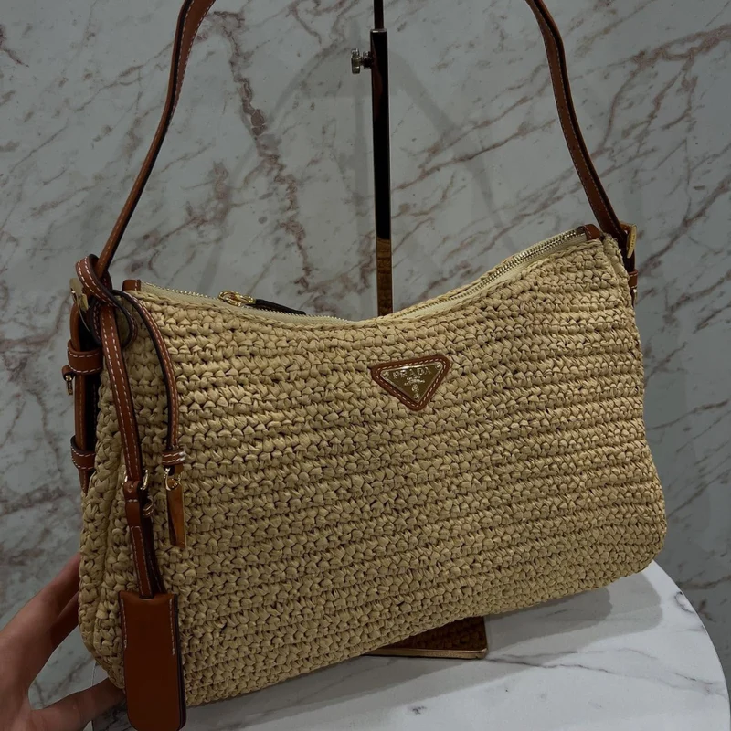 prada-large-handbag-in-crochet-knit-and-leather thumbnail 8