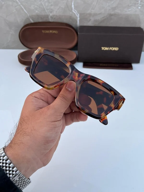 sunglasses-tom-ford thumbnail 2
