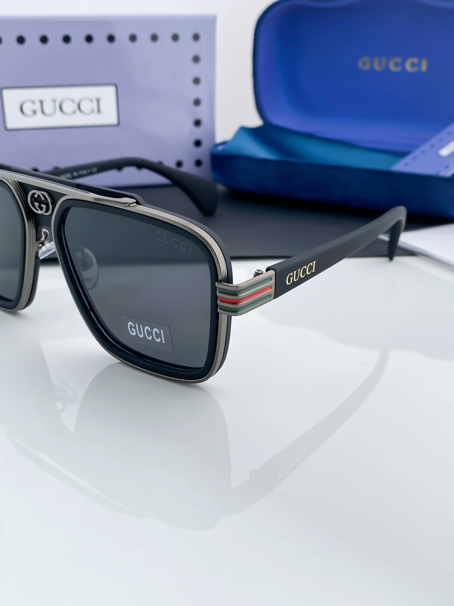 sunglasses-gucci thumbnail 3